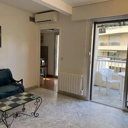 Апартаменти Studio Saint-raphael, 1 Piece, 3 Personnes - Fr-1-466a-45